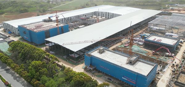 鋼結(jié)構(gòu)廠房安裝視頻 鋼結(jié)構(gòu)鋼結(jié)構(gòu)螺旋樓梯施工 第4張