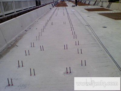 屋頂加固最好方案怎么寫 建筑施工圖設(shè)計 第1張 屋頂加固最好方案怎么寫 建筑施工圖設(shè)計 第1張