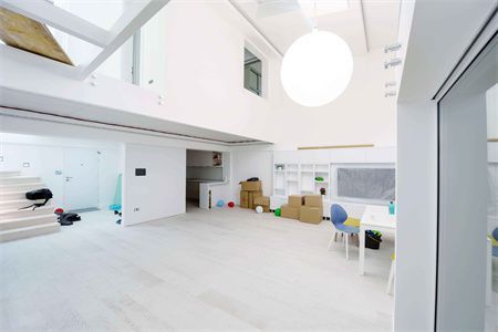 冷庫(kù)庫(kù)板阻燃等級(jí)和阻燃時(shí)間標(biāo)準(zhǔn)（冷庫(kù)庫(kù)板在火災(zāi)中的表現(xiàn)有何差異）