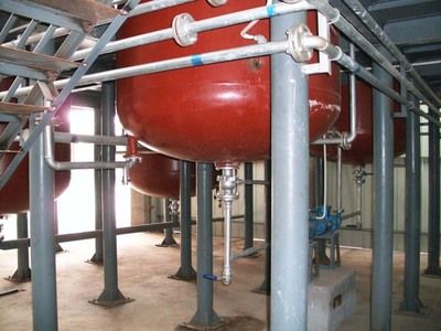 北京市攪拌站使用三方物流罐車運輸?shù)脑颍ㄈ轿锪鞴捃囋诒本┦袛嚢枵镜膽?yīng)用） 鋼結(jié)構(gòu)有限元分析設(shè)計 第3張