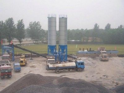 北京市攪拌站使用三方物流罐車運輸?shù)脑颍ㄈ轿锪鞴捃囋诒本┦袛嚢枵镜膽?yīng)用） 鋼結(jié)構(gòu)有限元分析設(shè)計 第1張