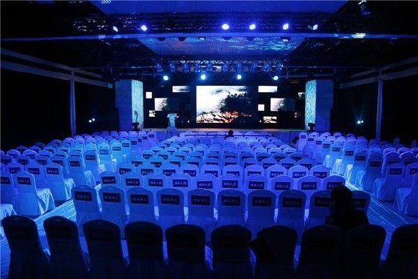 舞臺(tái)桁架搭建怎么跑業(yè)務(wù)（舞臺(tái)桁架搭建在舞臺(tái)搭建過程中扮演著至關(guān)重要的角色） 結(jié)構(gòu)電力行業(yè)施工 第4張