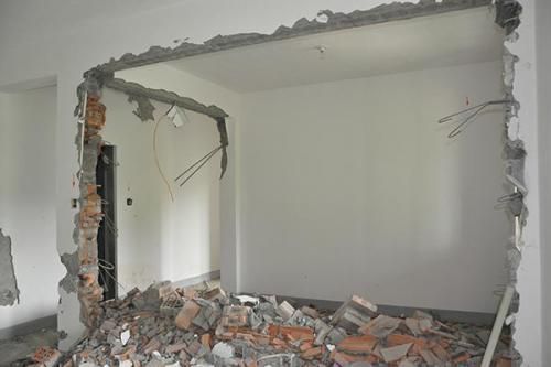 懸臂式擋土墻施工圖片高清視頻（懸臂式擋土墻施工中如何確保結(jié)構(gòu)的穩(wěn)定性和安全性） 北京鋼結(jié)構(gòu)設(shè)計問答