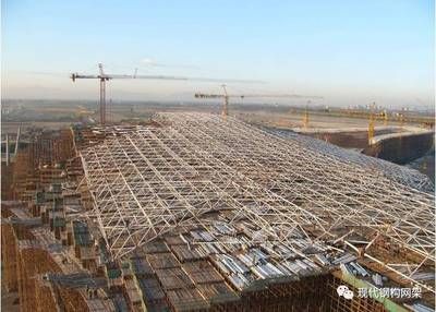 桁架支座必須一端是滑動(dòng)嗎對(duì)嗎（桁架支座必須一端是滑動(dòng)的嗎） 結(jié)構(gòu)電力行業(yè)設(shè)計(jì) 第5張