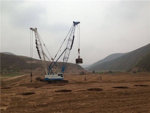 打樁做地基 裝飾幕墻設(shè)計 第3張