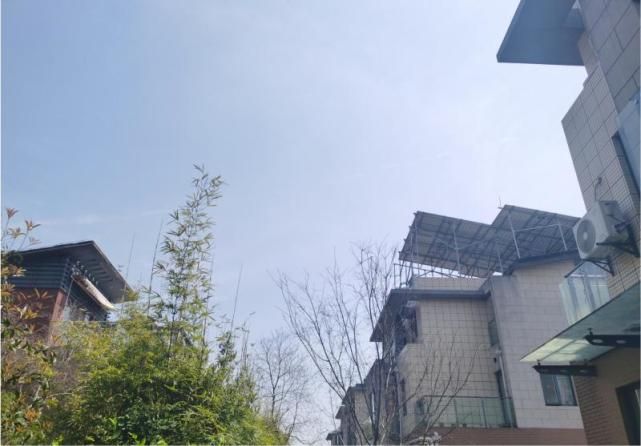 光伏板能做屋頂嗎（光伏板不適合直接作為屋頂使用） 鋼結(jié)構(gòu)網(wǎng)架施工 第4張