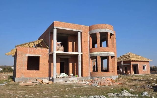 鋼結(jié)構(gòu)磚混結(jié)構(gòu)框架結(jié)構(gòu)哪個好（鋼結(jié)構(gòu)、磚混結(jié)構(gòu)、框架結(jié)構(gòu)的對比） 鋼結(jié)構(gòu)鋼結(jié)構(gòu)螺旋樓梯施工 第2張