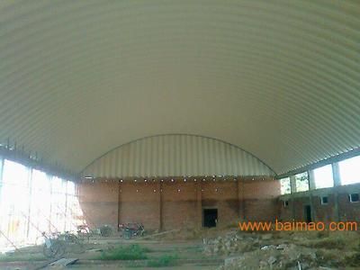 民用鋼結(jié)構(gòu)屋頂怎么處理好（鋼結(jié)構(gòu)屋頂施工常見問題及解決,鋼結(jié)構(gòu)屋頂防腐處理方法） 鋼結(jié)構(gòu)跳臺設(shè)計 第4張