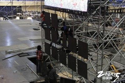 舞臺搭建工作怎么樣(舞臺搭建中的安全管理措施,舞臺搭建團(tuán)隊(duì)的協(xié)作技巧) 結(jié)構(gòu)工業(yè)鋼結(jié)構(gòu)施工 第2張 舞臺搭建工作怎么樣(舞臺搭建中的安全管理措施,舞臺搭建團(tuán)隊(duì)的協(xié)作技巧) 結(jié)構(gòu)工業(yè)鋼結(jié)構(gòu)施工 第2張