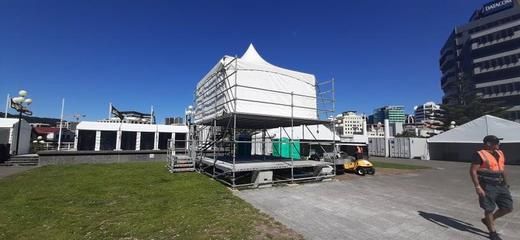 舞臺搭建工作怎么樣(舞臺搭建中的安全管理措施,舞臺搭建團(tuán)隊(duì)的協(xié)作技巧) 結(jié)構(gòu)工業(yè)鋼結(jié)構(gòu)施工 第5張 舞臺搭建工作怎么樣(舞臺搭建中的安全管理措施,舞臺搭建團(tuán)隊(duì)的協(xié)作技巧) 結(jié)構(gòu)工業(yè)鋼結(jié)構(gòu)施工 第5張