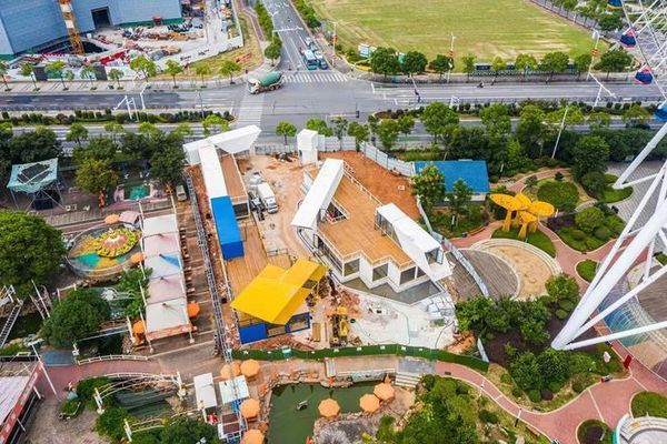 集裝箱組成商業(yè)街命名（集裝箱商業(yè)街設(shè)計(jì)案例,集裝箱商業(yè)街市場(chǎng)分析） 鋼結(jié)構(gòu)鋼結(jié)構(gòu)螺旋樓梯設(shè)計(jì) 第4張