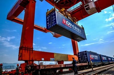 集裝箱內(nèi)如何固定貨物（國際物流中集裝箱固定方法） 鋼結(jié)構(gòu)異形設(shè)計 第5張