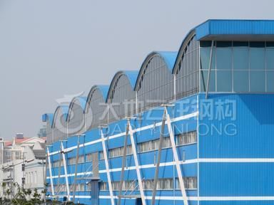 跨度大于36米的鋼結(jié)構(gòu)（跨度大于36米的鋼結(jié)構(gòu)在現(xiàn)代建筑中扮演著重要角色） 裝飾幕墻施工 第2張