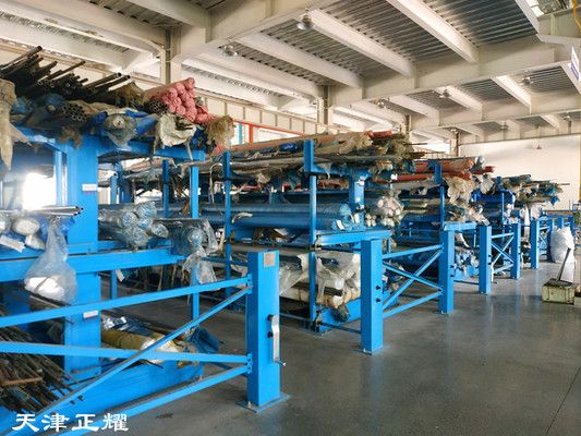 鋼材展示架圖片 鋼結(jié)構(gòu)跳臺施工 第5張