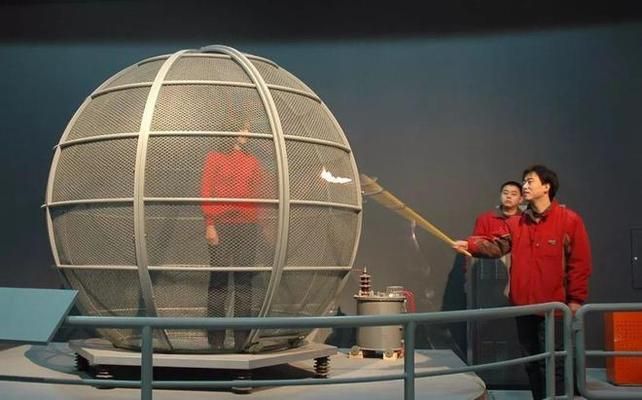 鋼結(jié)構(gòu)別墅需要裝避雷針嗎 鋼結(jié)構(gòu)門式鋼架施工 第4張