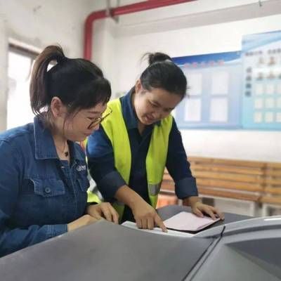 集裝箱裝卸作業(yè)視頻 北京網架設計 第2張