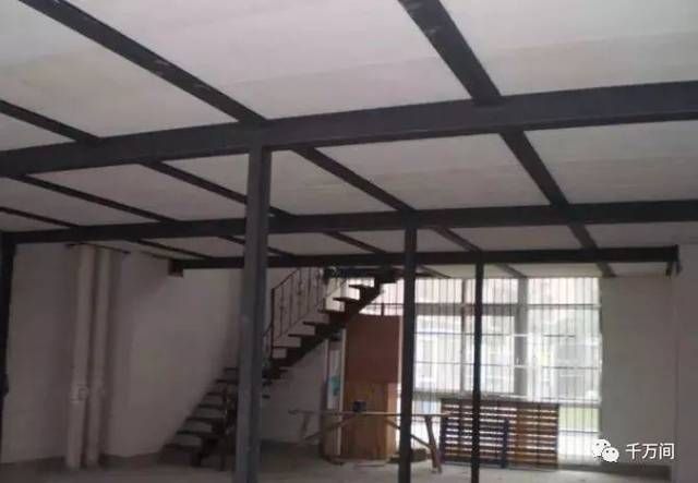 新疆連鎖商場（新疆連鎖商場中，有哪些特色商品是其他商場所沒有的？）