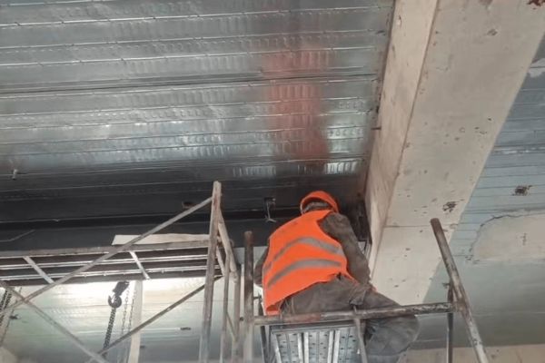 鋼梁加固施工應(yīng)急演練最佳實踐 鋼結(jié)構(gòu)鋼結(jié)構(gòu)停車場施工 第3張