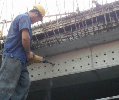 碳纖維布加固施工案例分析（碳纖維布加固技術(shù)分析碳纖維布加固技術(shù)在不同結(jié)構(gòu)中的應(yīng)用） 結(jié)構(gòu)橋梁鋼結(jié)構(gòu)設(shè)計(jì) 第2張