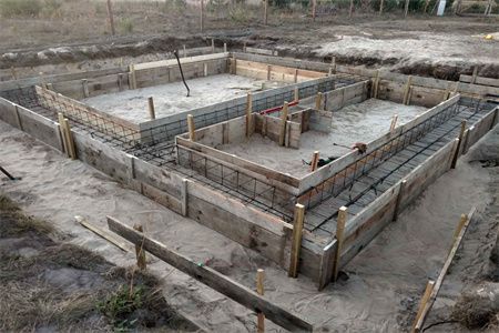 住宅鋼結(jié)構(gòu)和鋼混區(qū)別（鋼結(jié)構(gòu)與鋼混結(jié)構(gòu)成本比較） 鋼結(jié)構(gòu)玻璃棧道設(shè)計 第1張