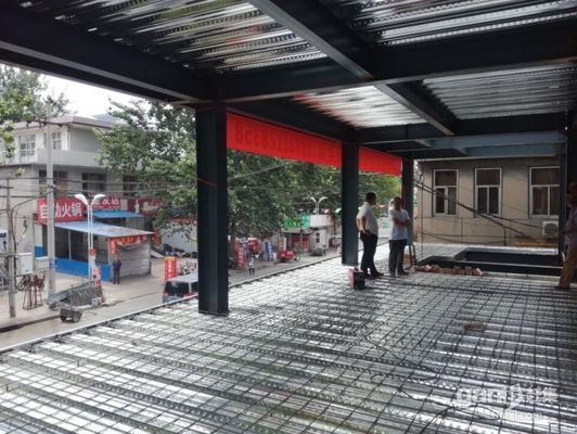 別墅搭建鋼結(jié)構(gòu)隔層樓板價(jià)格（別墅搭建鋼結(jié)構(gòu)隔層樓板價(jià)格受多種因素影響選擇指南） 建筑方案施工 第2張