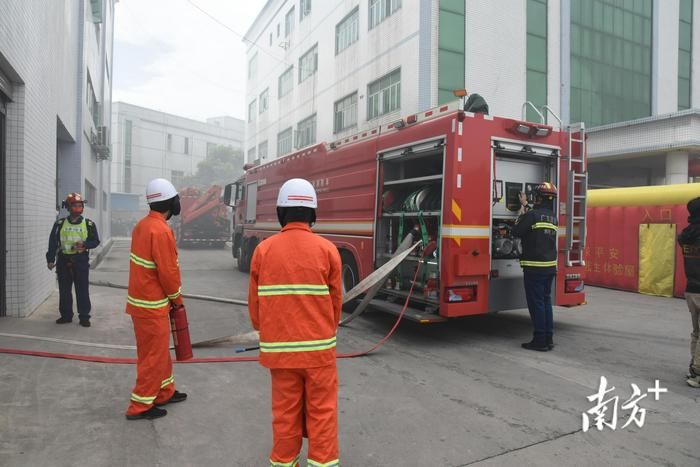 廠房火災(zāi)應(yīng)急預(yù)案制定(廠房火災(zāi)應(yīng)急應(yīng)急預(yù)案) 鋼結(jié)構(gòu)門式鋼架施工 第4張 廠房火災(zāi)應(yīng)急預(yù)案制定(廠房火災(zāi)應(yīng)急應(yīng)急預(yù)案) 鋼結(jié)構(gòu)門式鋼架施工 第4張