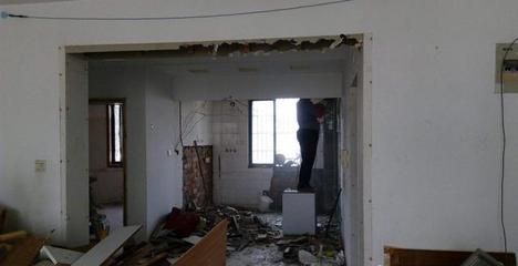 北京磚混結(jié)構(gòu)墻體加固廠(chǎng)家電話(huà)號(hào)碼是多少（北京地區(qū)磚混結(jié)構(gòu)墻體加固廠(chǎng)家的聯(lián)系電話(huà)） 鋼結(jié)構(gòu)網(wǎng)架施工 第2張