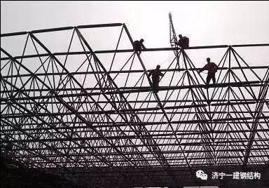 大跨度鋼結(jié)構(gòu)建筑檢測要求（大跨度鋼結(jié)構(gòu)建筑檢測要求主要包括以下幾個方面） 鋼結(jié)構(gòu)玻璃棧道設(shè)計 第4張