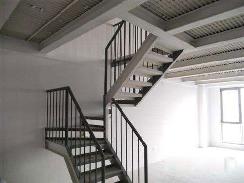 室內(nèi)鋼架閣樓工藝 結(jié)構(gòu)要求標(biāo)準(zhǔn)是什么（室內(nèi)鋼架閣樓的工藝流程） 建筑方案設(shè)計(jì) 第3張