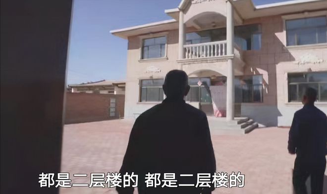 房屋設(shè)計改造對產(chǎn)生墻裂縫嗎（房屋設(shè)計改造過程中墻面裂縫修補的最佳時機是什么） 鋼結(jié)構(gòu)網(wǎng)架設(shè)計 第1張