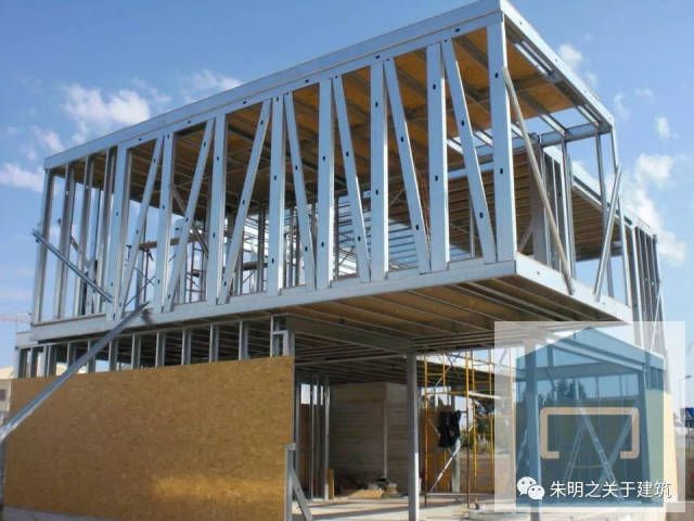 山東鋁板生產(chǎn)廠家電話（山東鋁板廠家的電話是多少？）