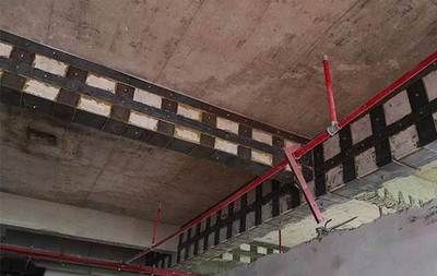 梁粘鋼加固施工安全注意事項（梁粘鋼加固施工時需要注意什么） 鋼結(jié)構(gòu)門式鋼架施工 第4張