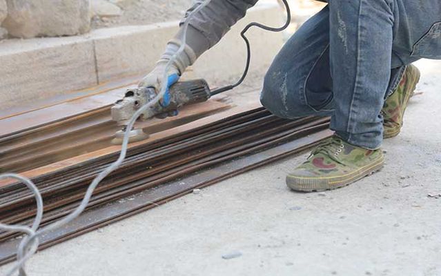 梁粘鋼加固施工安全規(guī)范（梁粘鋼加固施工安全規(guī)范主要包括以下幾個方面包括以下方面） 北京鋼結(jié)構(gòu)設(shè)計 第2張