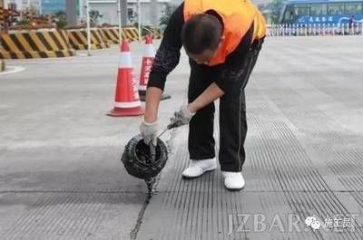 混凝土道路修補的施工工藝流程（混凝土道路修補施工工藝流程） 鋼結(jié)構(gòu)桁架施工 第5張