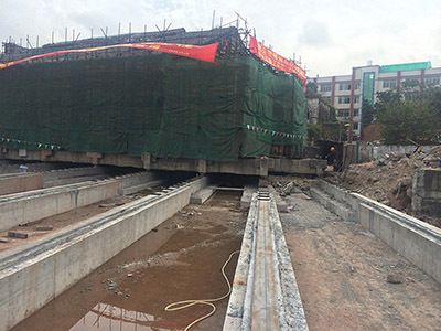 鋼屋架包括哪些（鋼屋架是一種重要的鋼結(jié)構(gòu)，主要包括以下幾部分和形式） 建筑效果圖設(shè)計(jì) 第1張