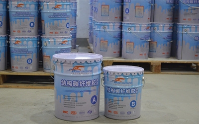 碳纖維布粘接劑選擇指南，碳纖維布粘接劑的選型關(guān)鍵與實用指南，在碳纖維布加固技術(shù)中，粘接劑的選擇至關(guān)重要，它直接關(guān)系到加固效果與結(jié)構(gòu)安全。 行業(yè)新聞 第4張