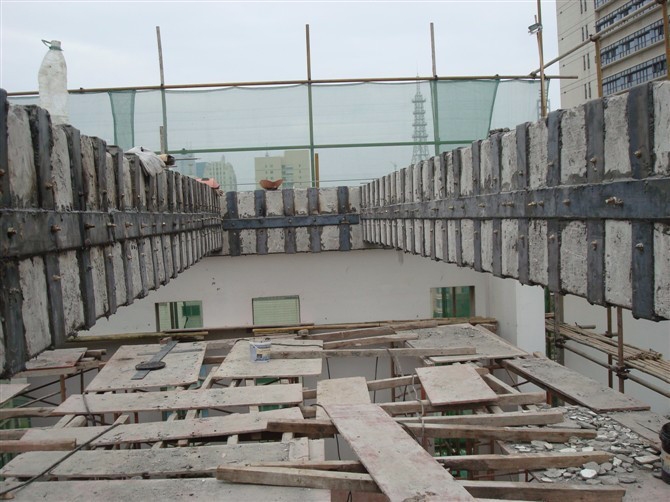 粘鋼加固技術在歷史建筑中的應用，粘鋼加固技術，歷史建筑修繕的得力助手，粘鋼加固于歷史建筑，傳承與穩(wěn)固并行，歷史建筑煥新，粘鋼加固技術大顯身手，粘鋼加固，為歷史建筑撐起保護傘