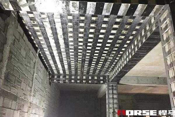 碳纖維加固施工常見問題及解決方案，碳纖維加固施工，常見問題解析與解決之道，碳纖維加固施工常見問題解析與解決方案 行業(yè)新聞 第3張