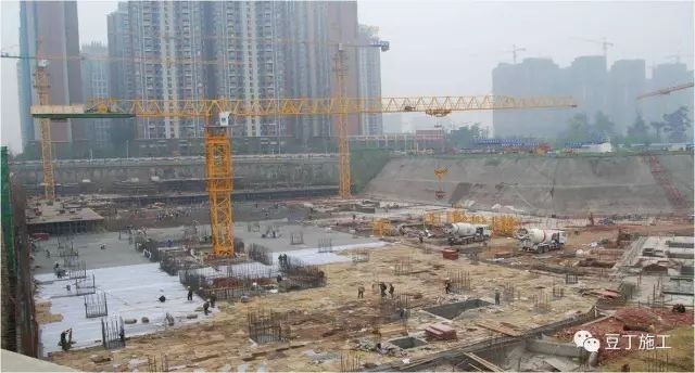 透水混凝土養(yǎng)護周期多久，透水混凝土養(yǎng)護周期時長及要點詳解 行業(yè)新聞 第2張