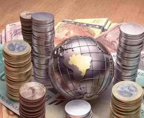 原材料價格波動對鋼板成本的影響，原材料價格波動，鋼板成本的晴