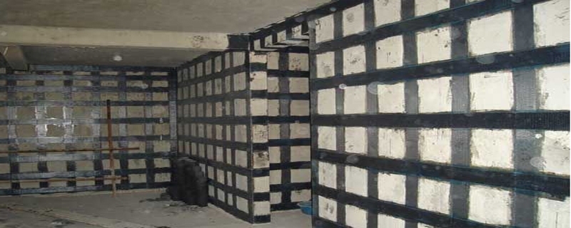 碳纖維加固前后結(jié)構(gòu)性能對(duì)比，碳纖維加固對(duì)結(jié)構(gòu)性能提升的顯著