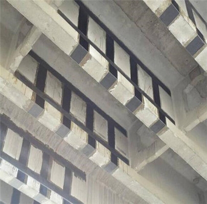 粘鋼加固與碳纖維加固比較，粘鋼加固與碳纖維加固，特性、應(yīng)用及優(yōu)劣對(duì)比 行業(yè)新聞 第3張