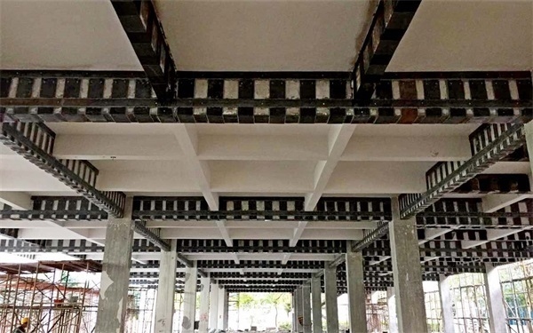 粘鋼板加固在地震區(qū)的應(yīng)用，粘鋼板加固技術(shù)在地震區(qū)建筑結(jié)構(gòu) 行業(yè)新聞 第2張