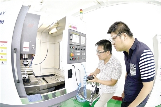 昆都侖區(qū)工業(yè)轉(zhuǎn)型的關(guān)鍵技術(shù)，昆都侖區(qū)工業(yè)轉(zhuǎn)型，關(guān)鍵技術(shù)的