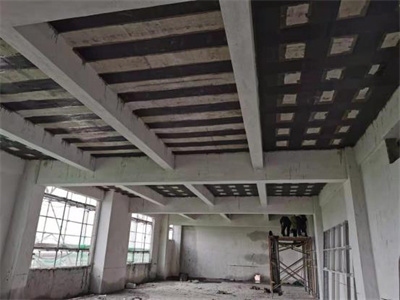 碳纖維布加固施工隊(duì)伍選擇，如何選擇優(yōu)質(zhì)的碳纖維布加固施工隊(duì)伍？