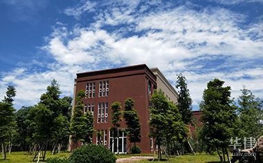 如何驗(yàn)證開發(fā)商資質(zhì)，驗(yàn)證開發(fā)商資質(zhì)的實(shí)用方法與要點(diǎn)，如何驗(yàn)證開發(fā)商資質(zhì)，實(shí)用方法與關(guān)鍵要點(diǎn)指南 行業(yè)新聞 第4張