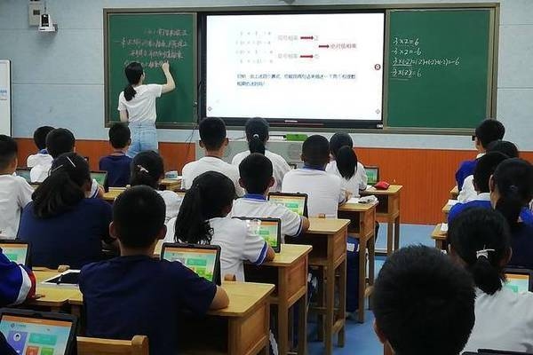 如何利用數(shù)字化工具提升效率，數(shù)字化工具助力效率提升，實用指南與策略 行業(yè)新聞 第3張