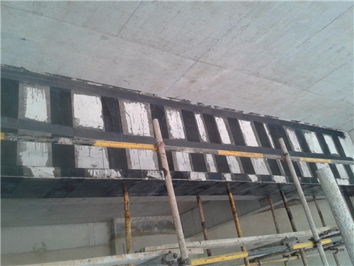 建筑加固施工中材料選擇要點(diǎn)，加固材料選擇指南，施工要點(diǎn)與注意事項(xiàng) 行業(yè)新聞 第4張