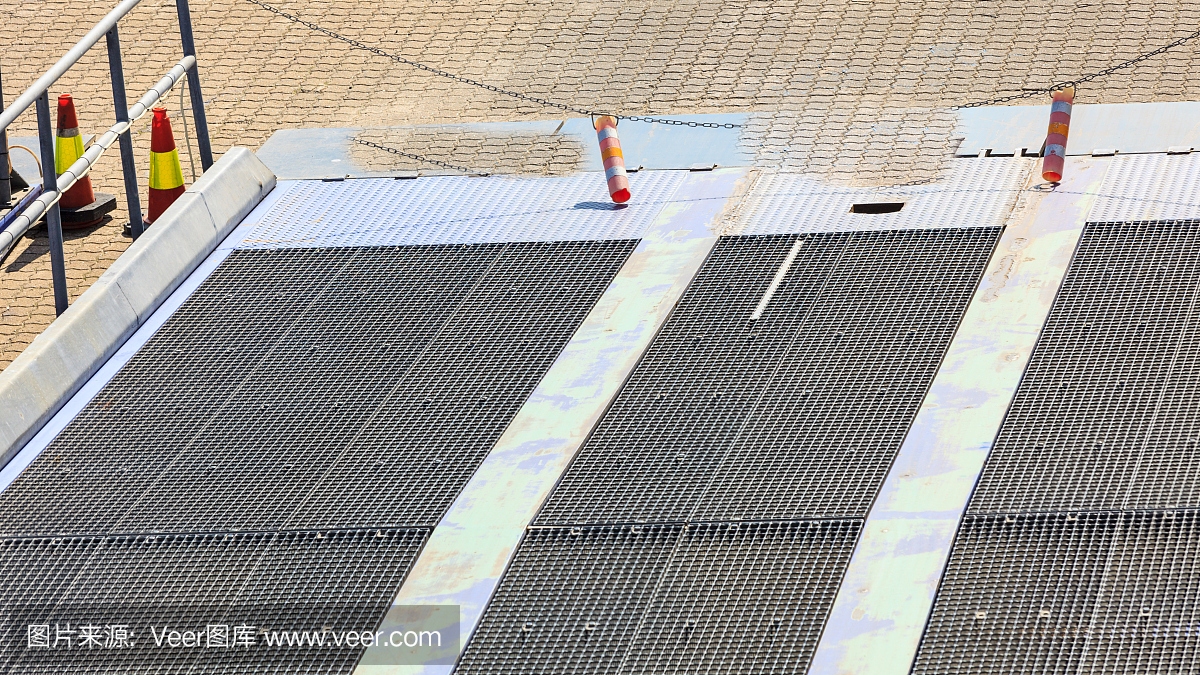 碼頭面板材料選擇標準，幾種不同風格的標題供你參考，你可以根據(jù)具體需求進行選擇，，正式專業(yè)風，深度解析碼頭面板材料選擇標準，實用指南風，碼頭面板選材，精準遵循的選擇標準，聚焦核心風，聚焦碼頭面板，材料選擇的關鍵 行業(yè)新聞 第3張