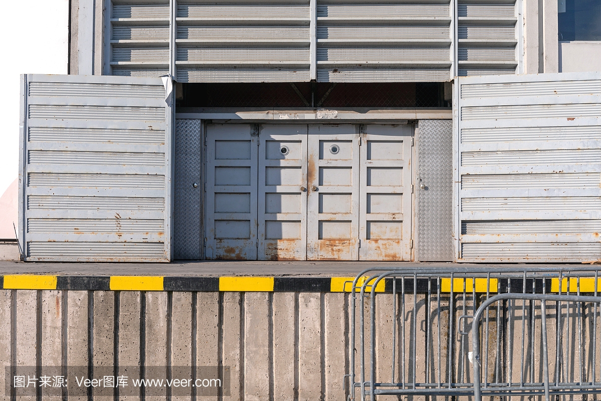 碼頭面板材料選擇標準，幾種不同風格的標題供你參考，你可以根據(jù)具體需求進行選擇，，正式專業(yè)風，深度解析碼頭面板材料選擇標準，實用指南風，碼頭面板選材，精準遵循的選擇標準，聚焦核心風，聚焦碼頭面板，材料選擇的關鍵 行業(yè)新聞 第5張